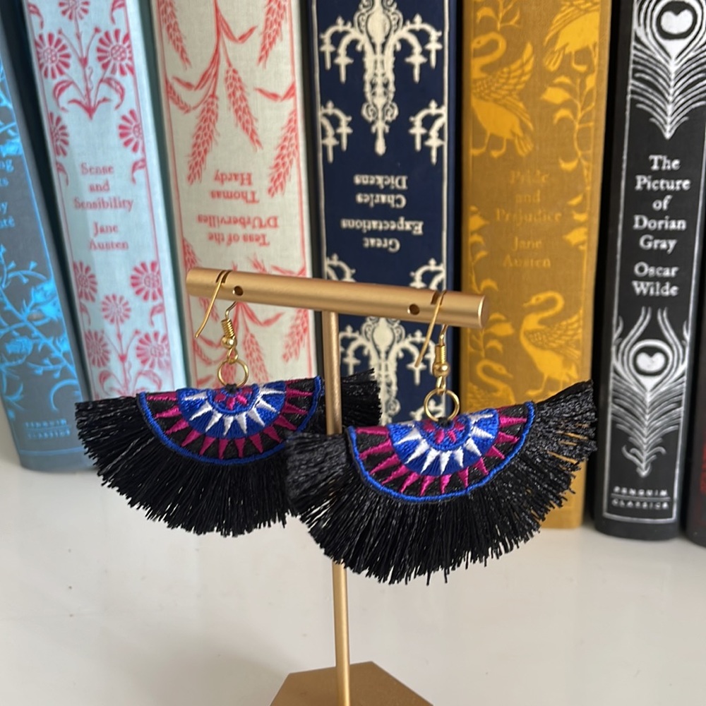 HANDMADE FAN TASSEL EARRINGS - Picture 3 of 5